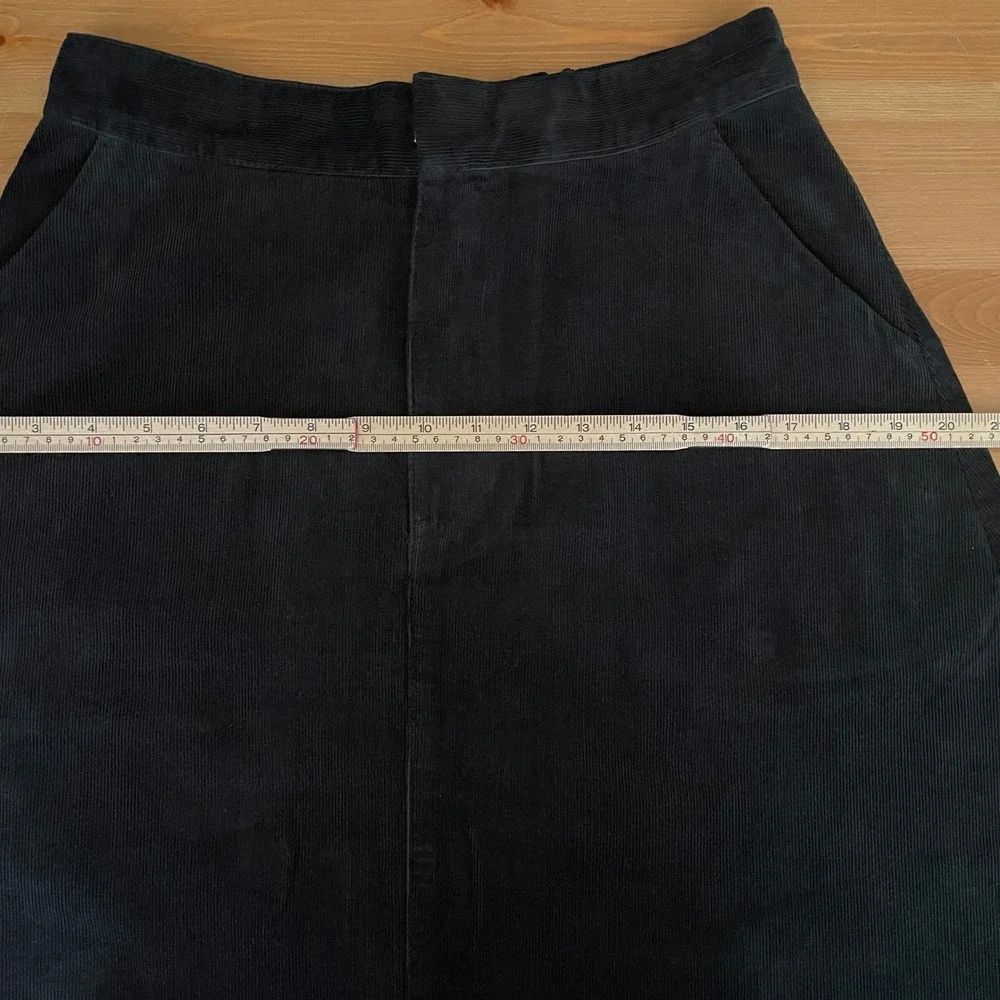 MUJI Black Kapok Corduroy A Line Flare‎ Midi Skirt Wmns M Eco Friendly Academia